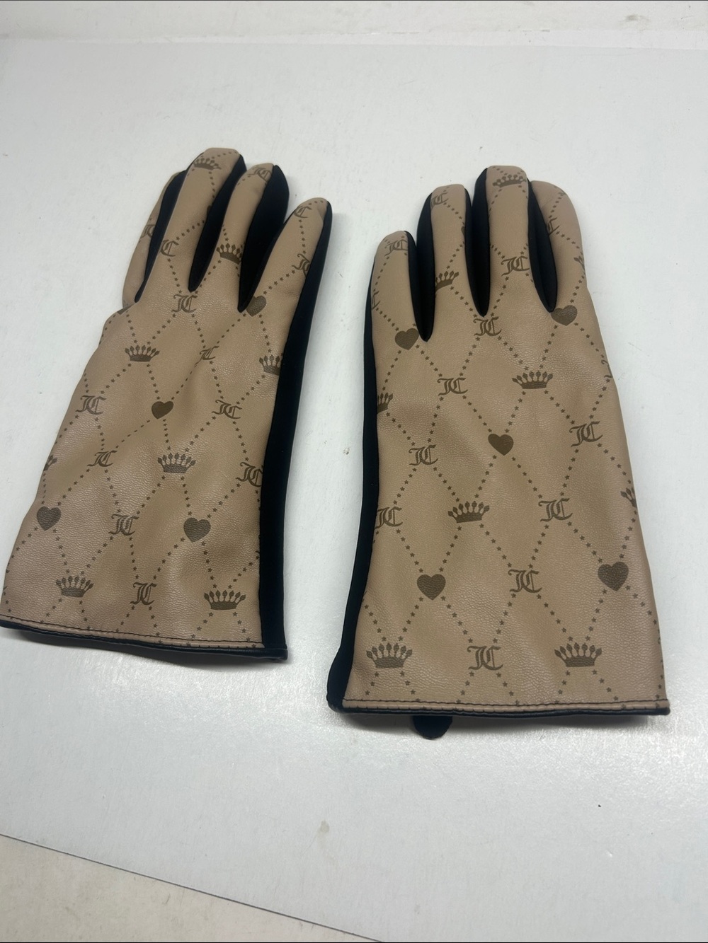 Juicy Couture Beige and Black Patterned Men's Gloves